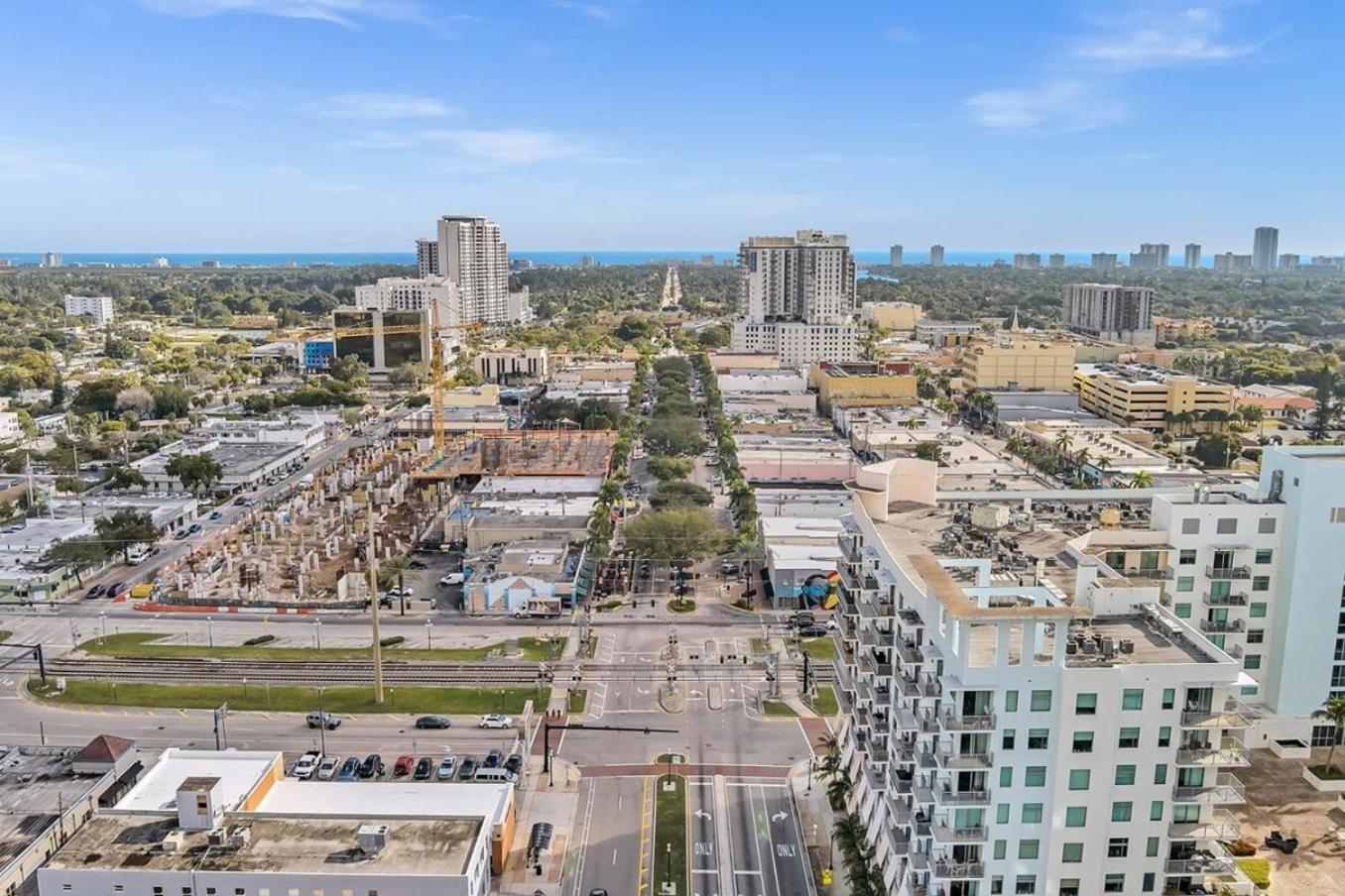 Large Studio Suite Close To Beach And Casino Db3 Дейния Бийч Екстериор снимка